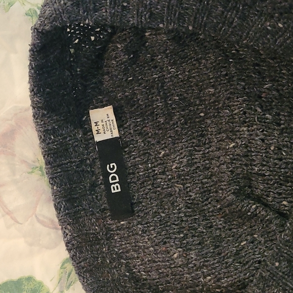 Urban Outfitters Sweater - Picture 2 of 2